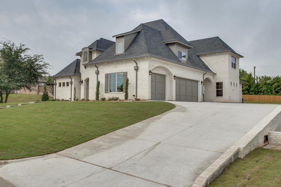 Crowley Gutters: Miley Smith